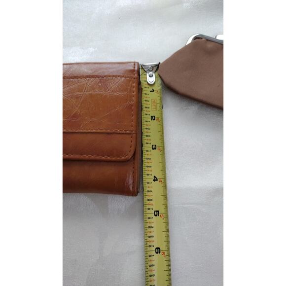 Kenneth Cole Reaction Wristlet Wallet Womens Brown Clutch Zip Pocket ID Window - Picture 3 of 6